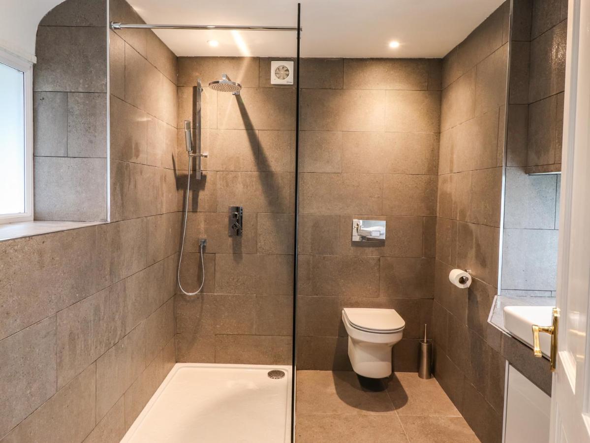Estcote Villa Ембълсайд Екстериор снимка